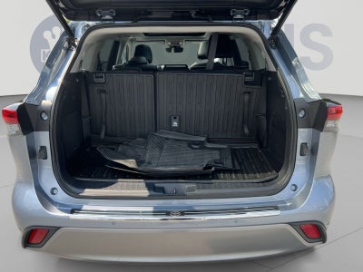 2023 Toyota Highlander Hybrid Platinum