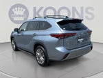 2023 Toyota Highlander Hybrid Platinum