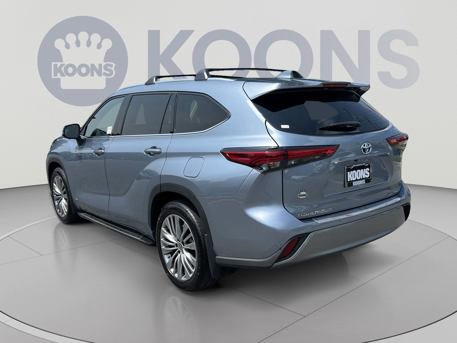2023 Toyota Highlander Hybrid Platinum