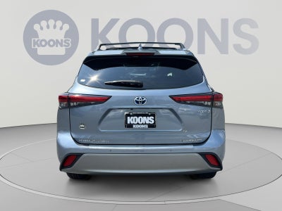 2023 Toyota Highlander Hybrid Platinum