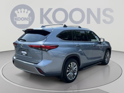 2023 Toyota Highlander Hybrid Platinum