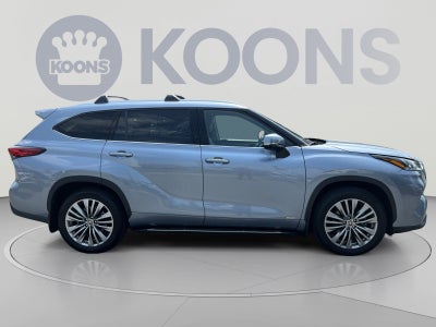 2023 Toyota Highlander Hybrid Platinum