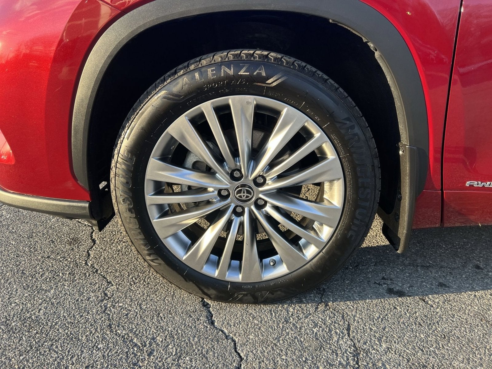 2024 Toyota Highlander Hybrid Platinum