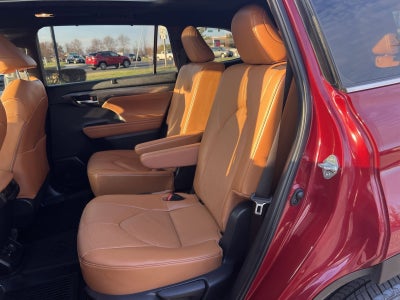 2024 Toyota Highlander Hybrid Platinum