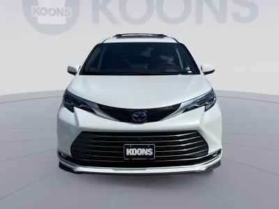 2024 Toyota Sienna Platinum