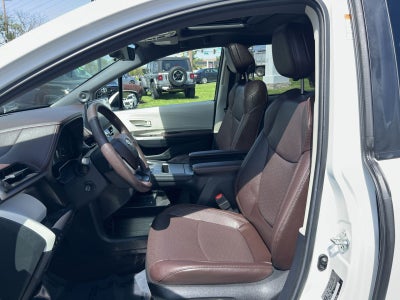 2024 Toyota Sienna Platinum