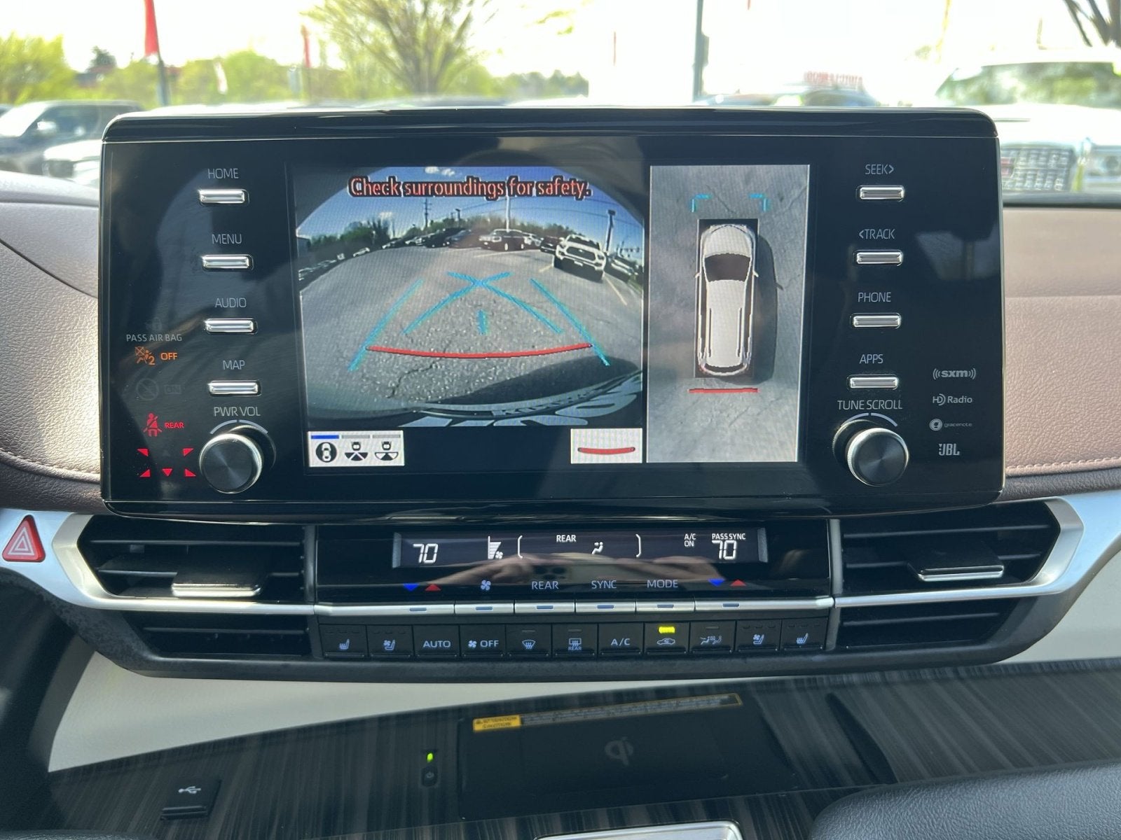 2024 Toyota Sienna Platinum