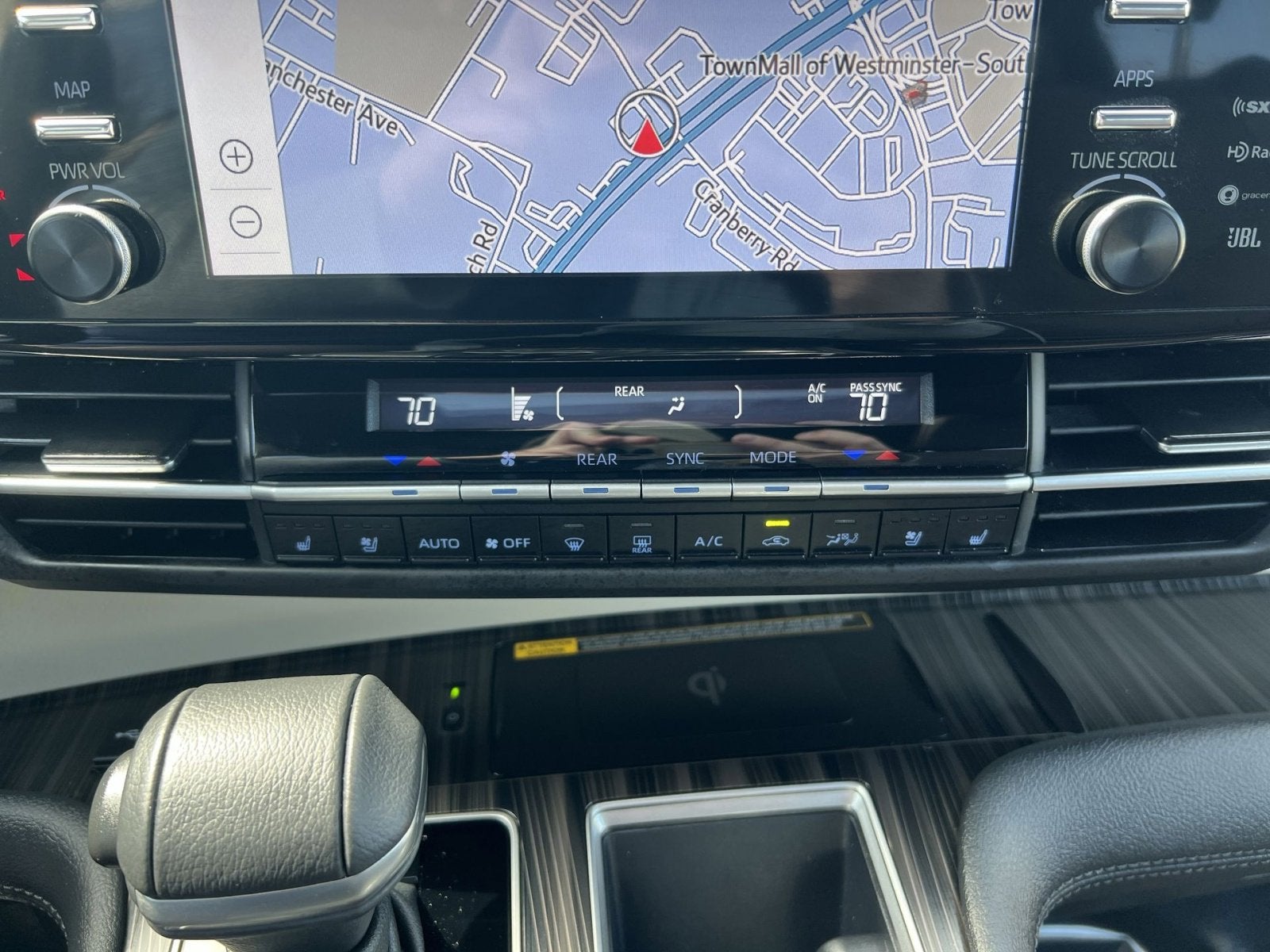 2024 Toyota Sienna Platinum