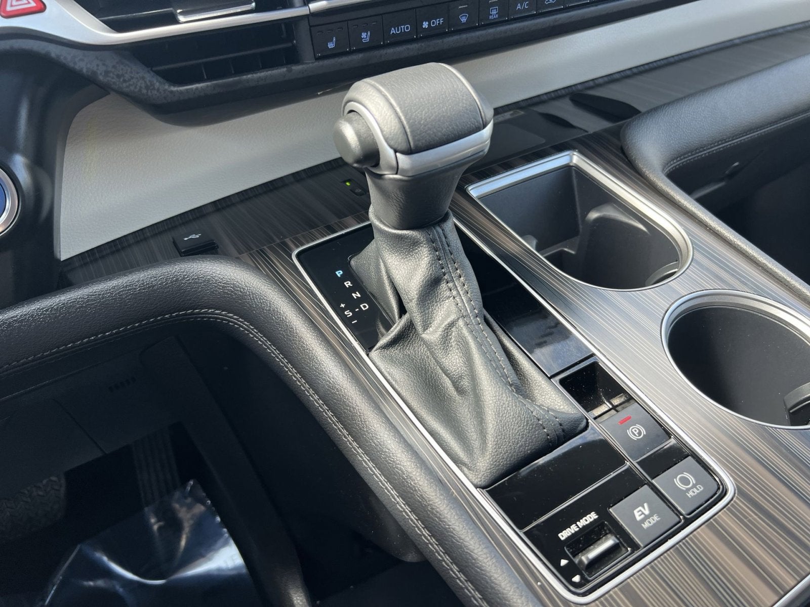 2024 Toyota Sienna Platinum