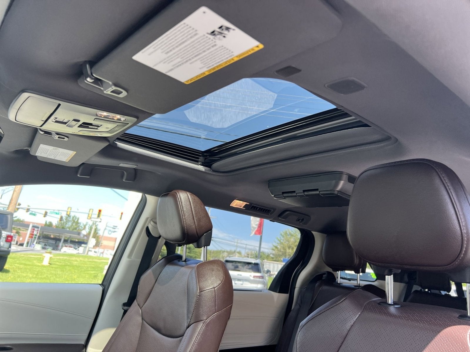 2024 Toyota Sienna Platinum