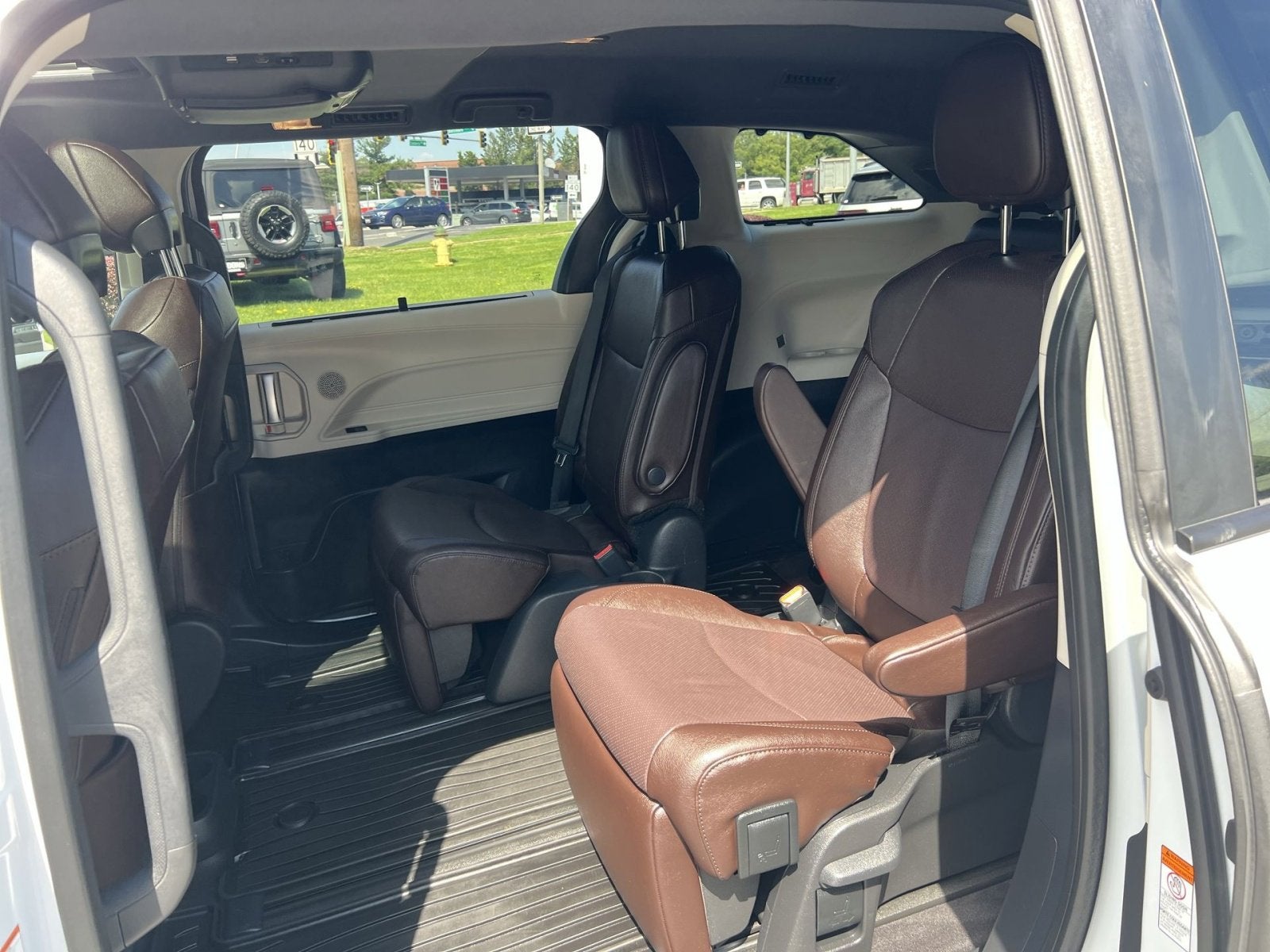 2024 Toyota Sienna Platinum