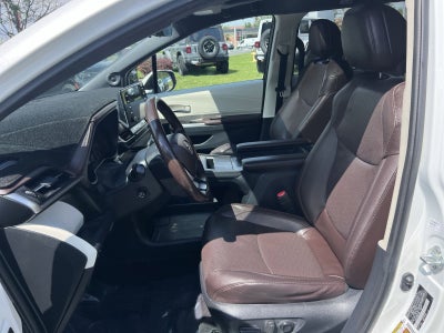 2021 Toyota Sienna Platinum