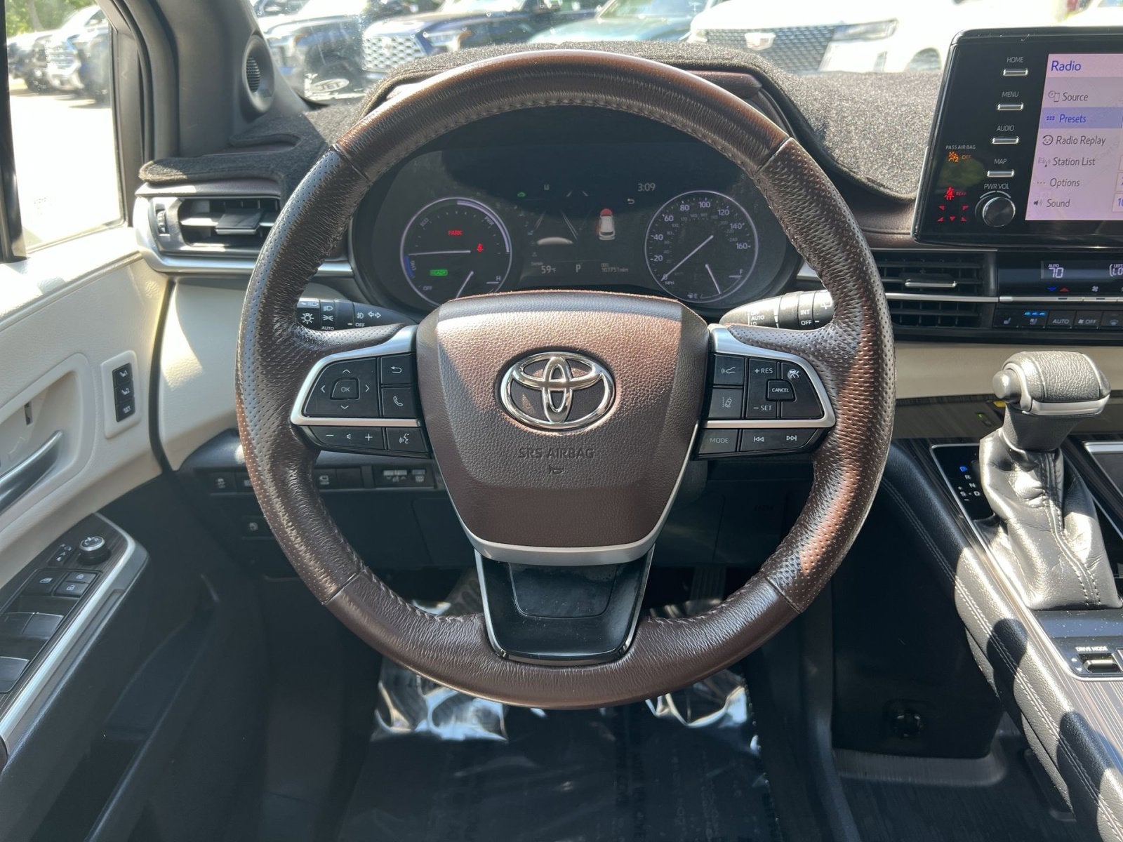 2021 Toyota Sienna Platinum