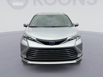 2023 Toyota Sienna Platinum