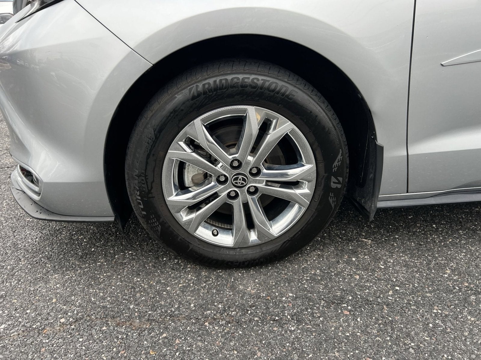 2023 Toyota Sienna Platinum