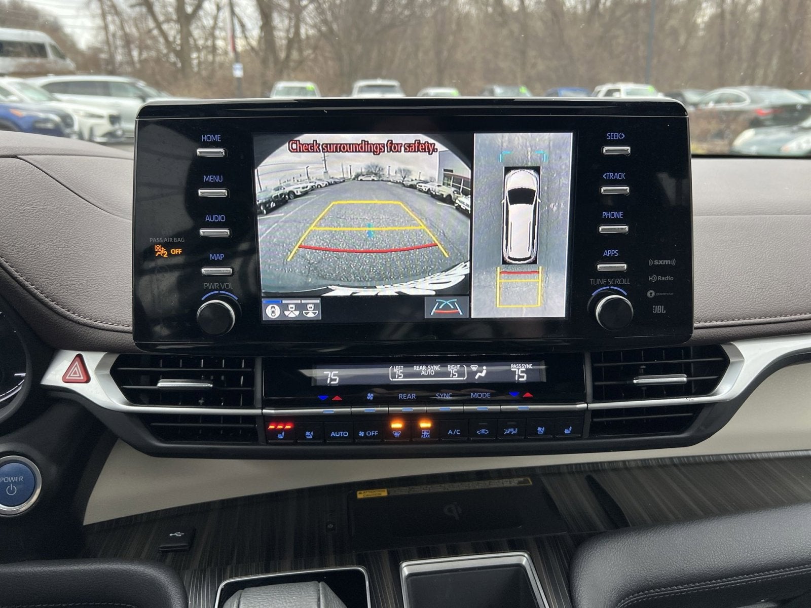 2023 Toyota Sienna Platinum