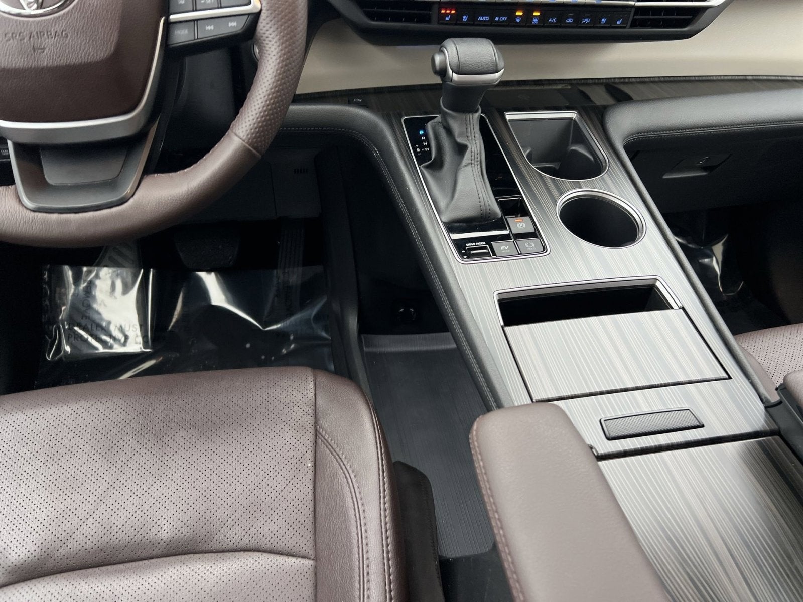 2023 Toyota Sienna Platinum