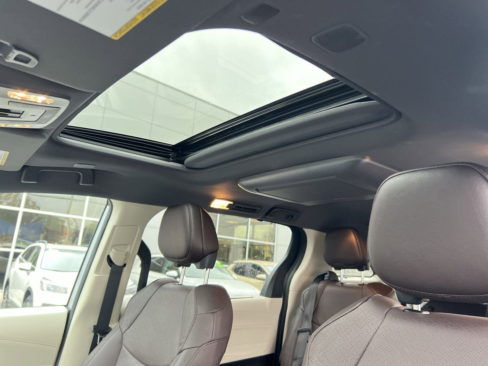 2023 Toyota Sienna Platinum