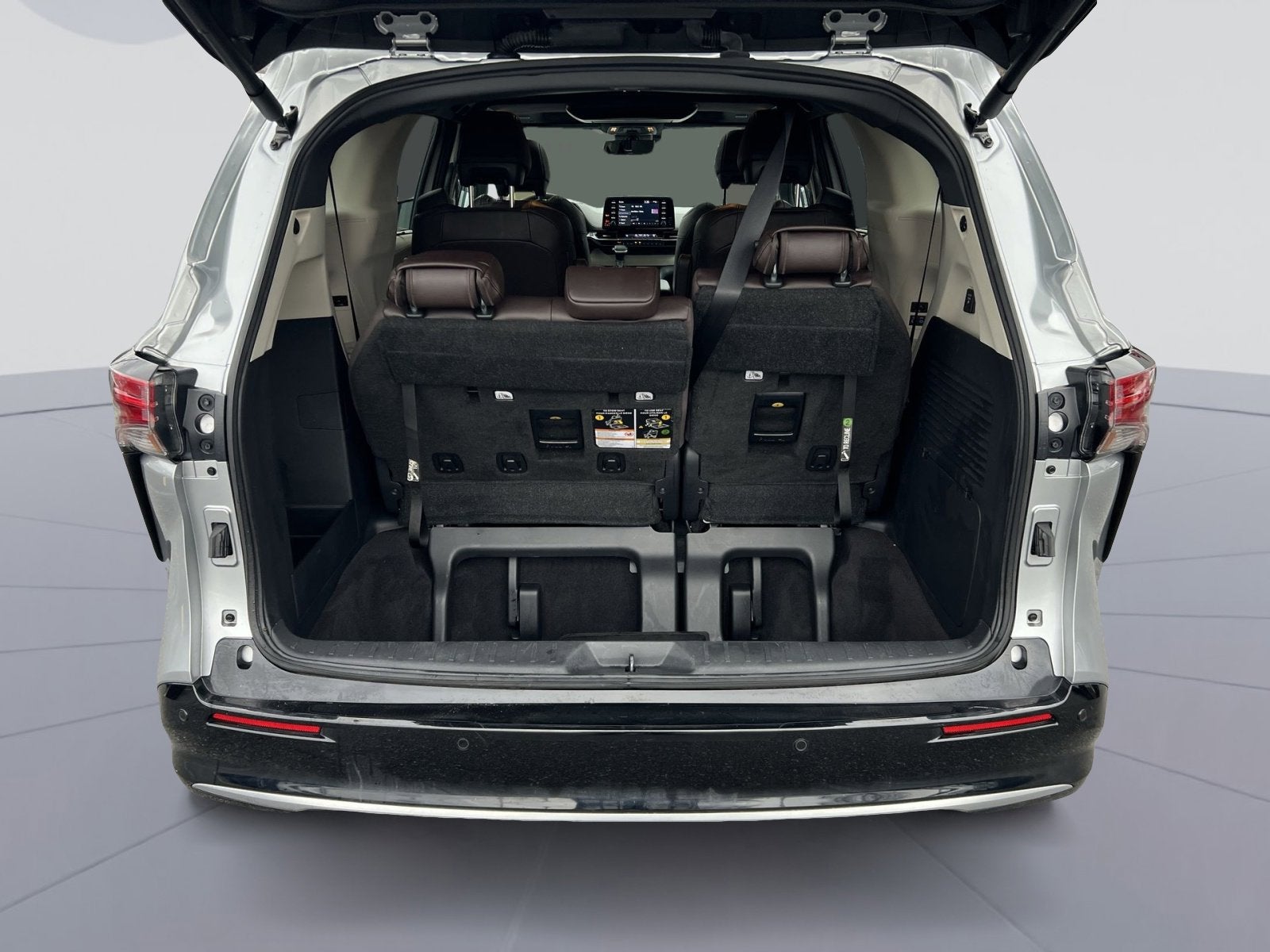 2023 Toyota Sienna Platinum