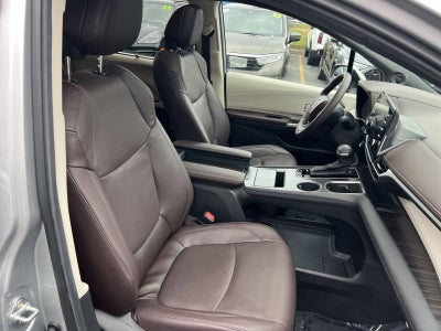 2023 Toyota Sienna Platinum