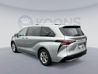 2023 Toyota Sienna Platinum