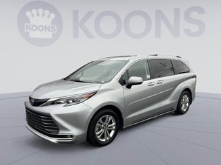 2023 Toyota Sienna Platinum