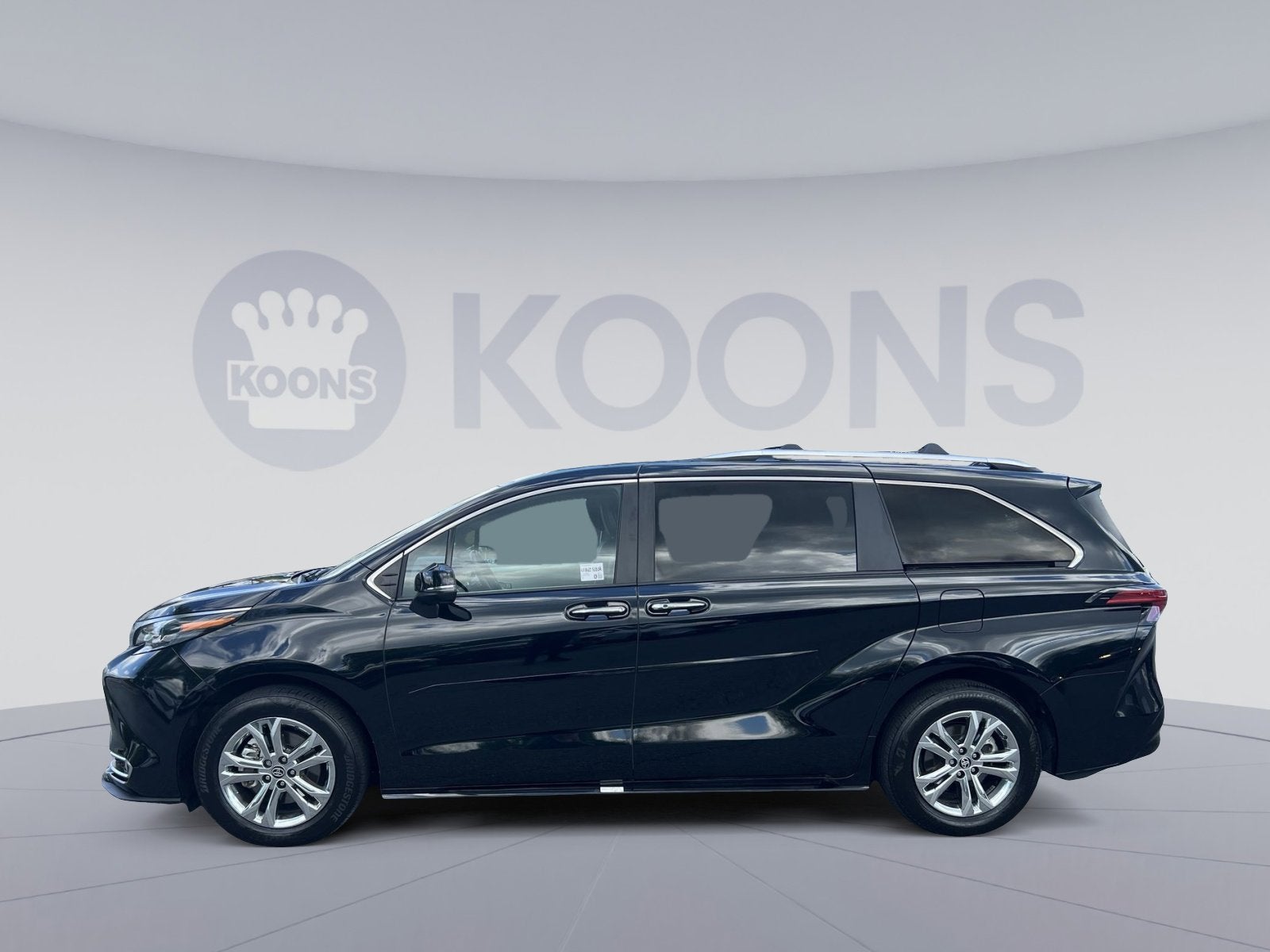 2024 Toyota Sienna Platinum