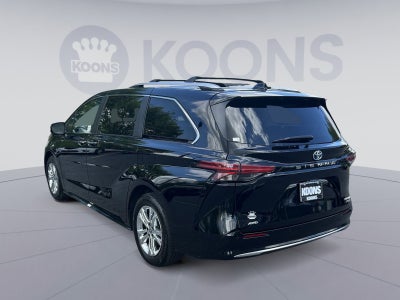 2024 Toyota Sienna Platinum