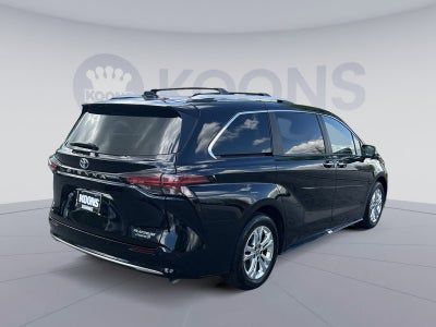 2024 Toyota Sienna Platinum