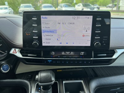 2024 Toyota Sienna Platinum