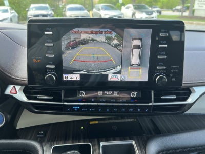 2024 Toyota Sienna Platinum