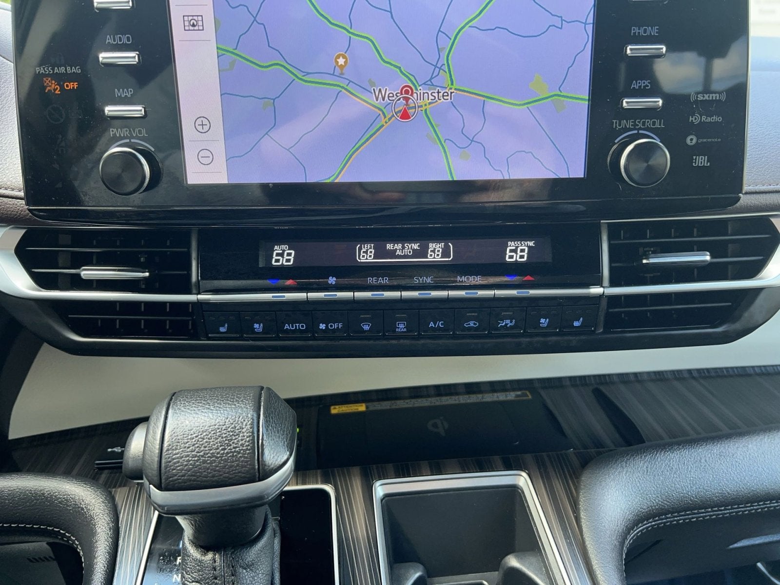 2024 Toyota Sienna Platinum