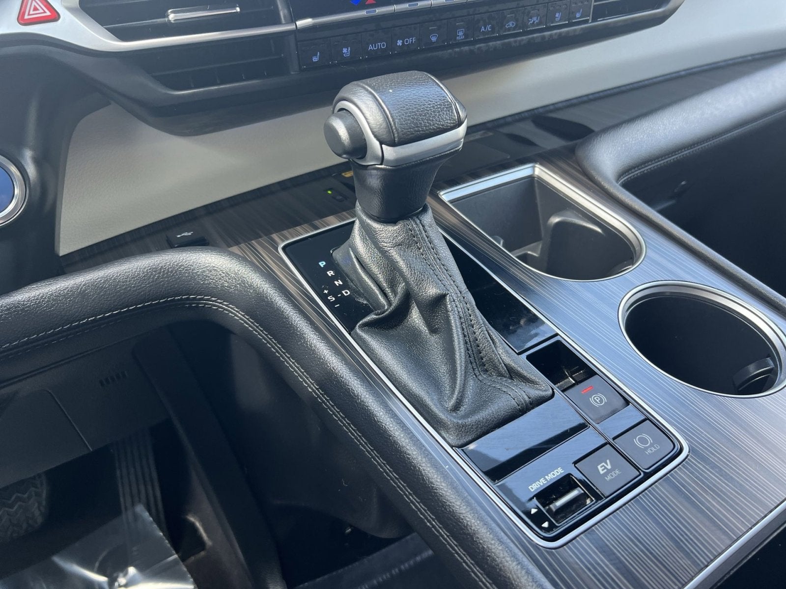 2024 Toyota Sienna Platinum