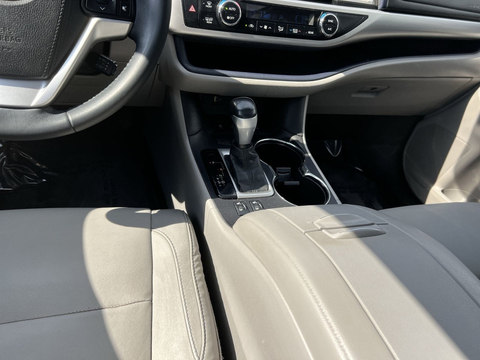 2016 Toyota Highlander XLE V6