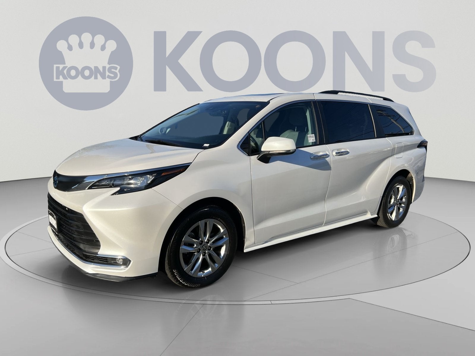 2024 Toyota Sienna XLE