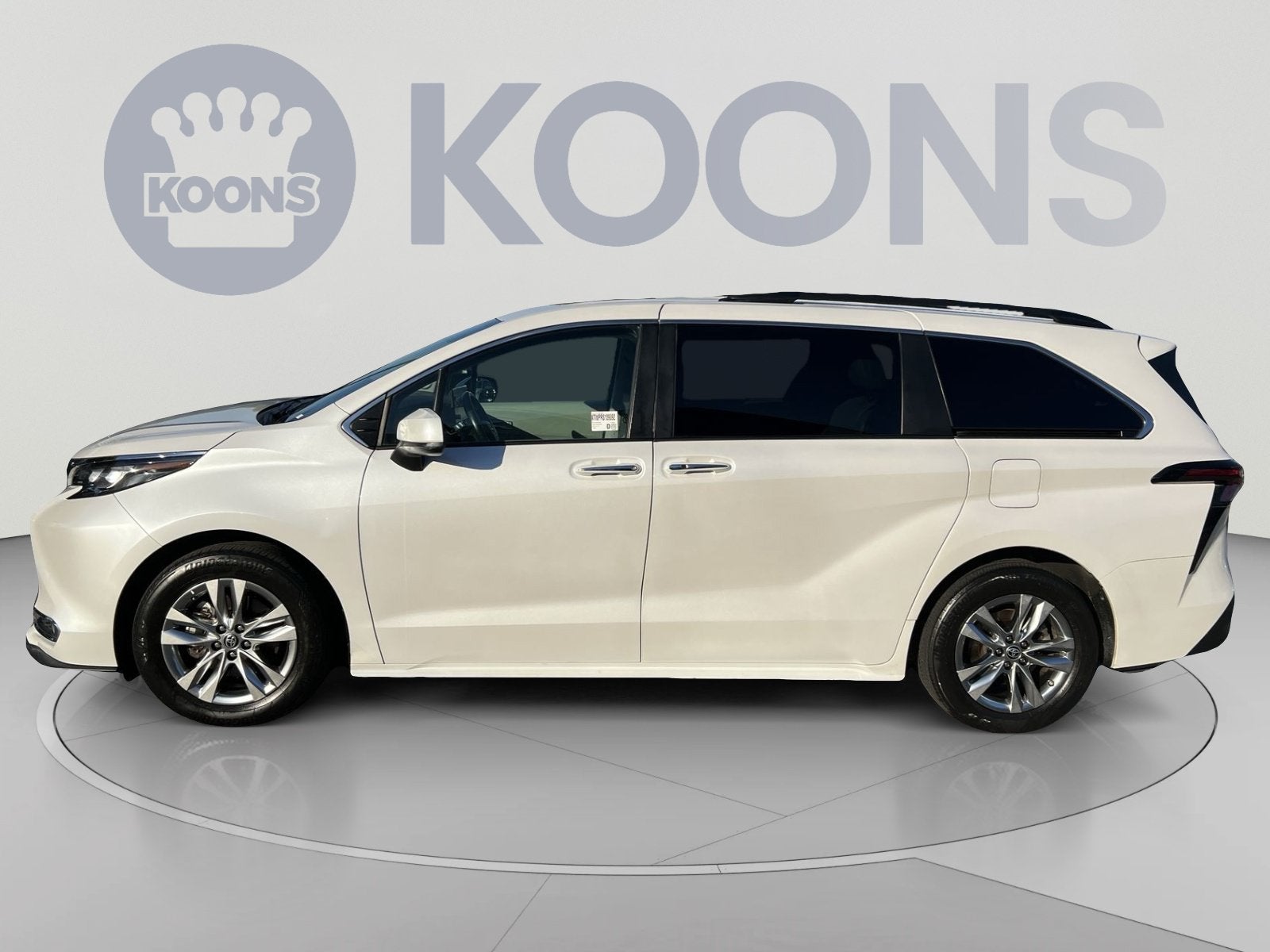 2024 Toyota Sienna XLE
