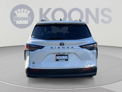 2024 Toyota Sienna XLE