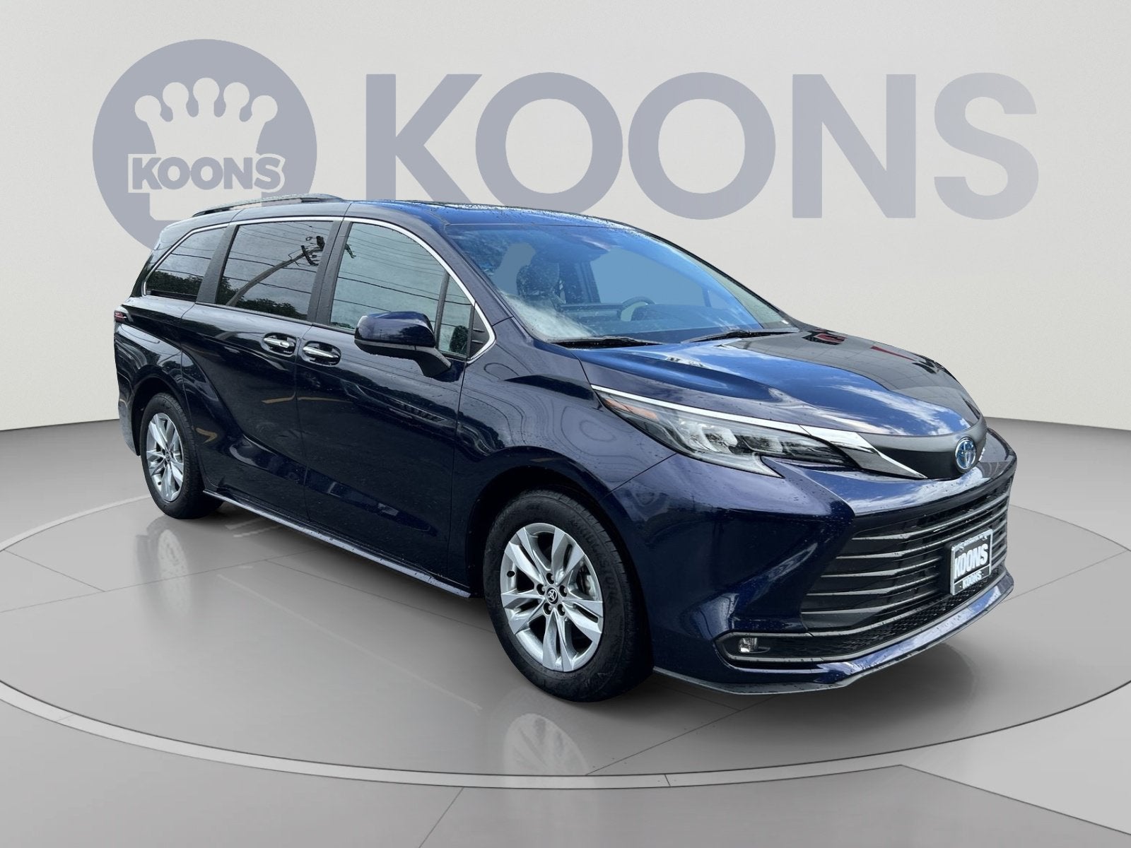 2025 Toyota Sienna XLE