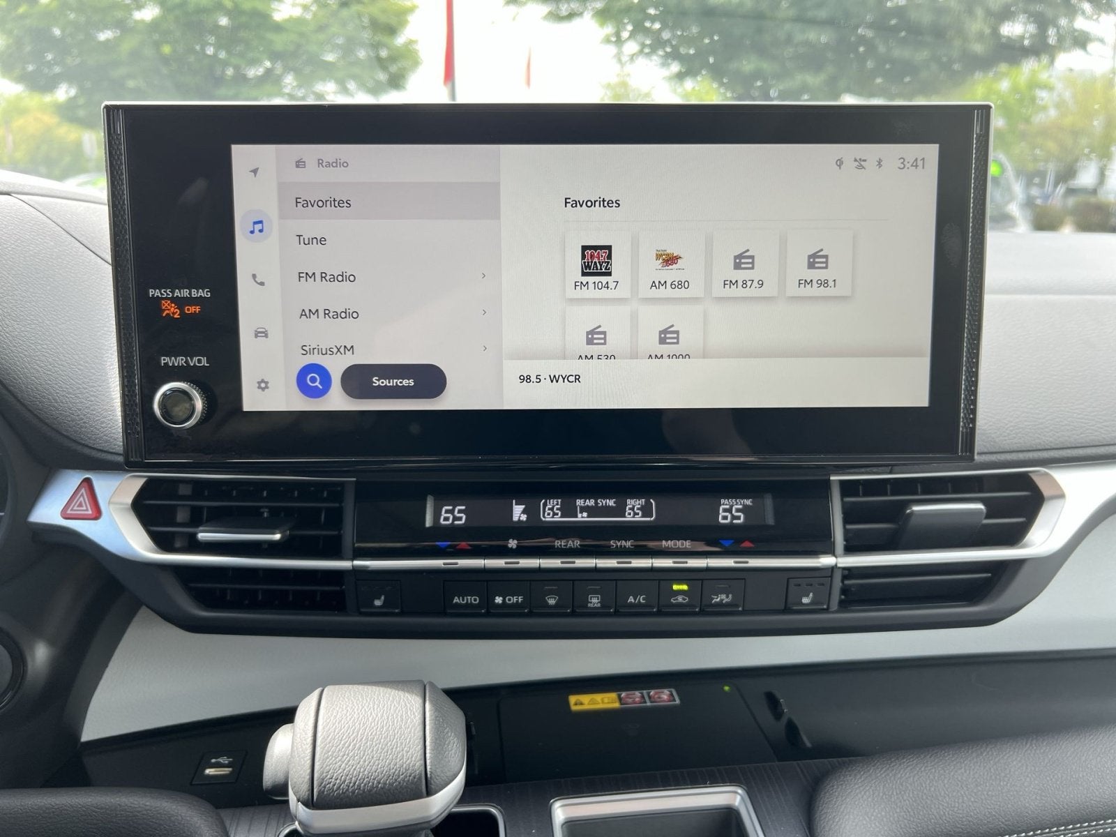 2025 Toyota Sienna XLE