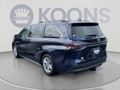 2025 Toyota Sienna XLE