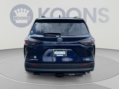 2025 Toyota Sienna XLE