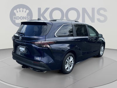 2025 Toyota Sienna XLE