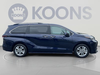 2025 Toyota Sienna XLE