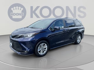 2025 Toyota Sienna XLE