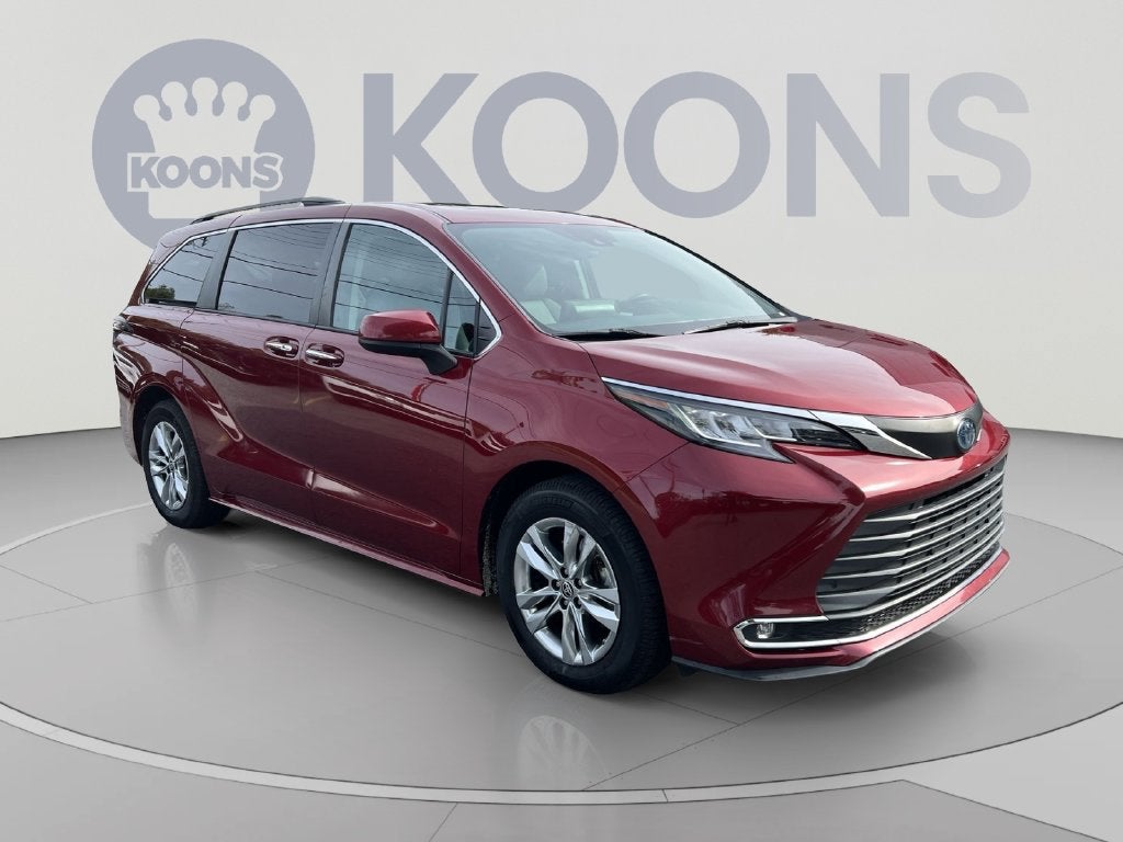 2022 Toyota Sienna XLE