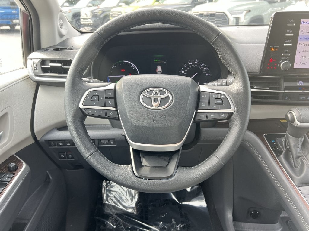 2022 Toyota Sienna XLE