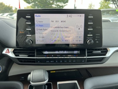 2022 Toyota Sienna XLE