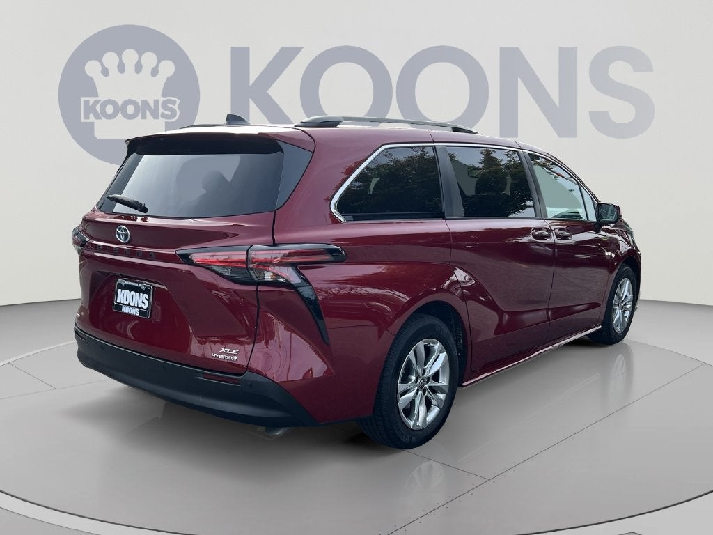 2022 Toyota Sienna XLE