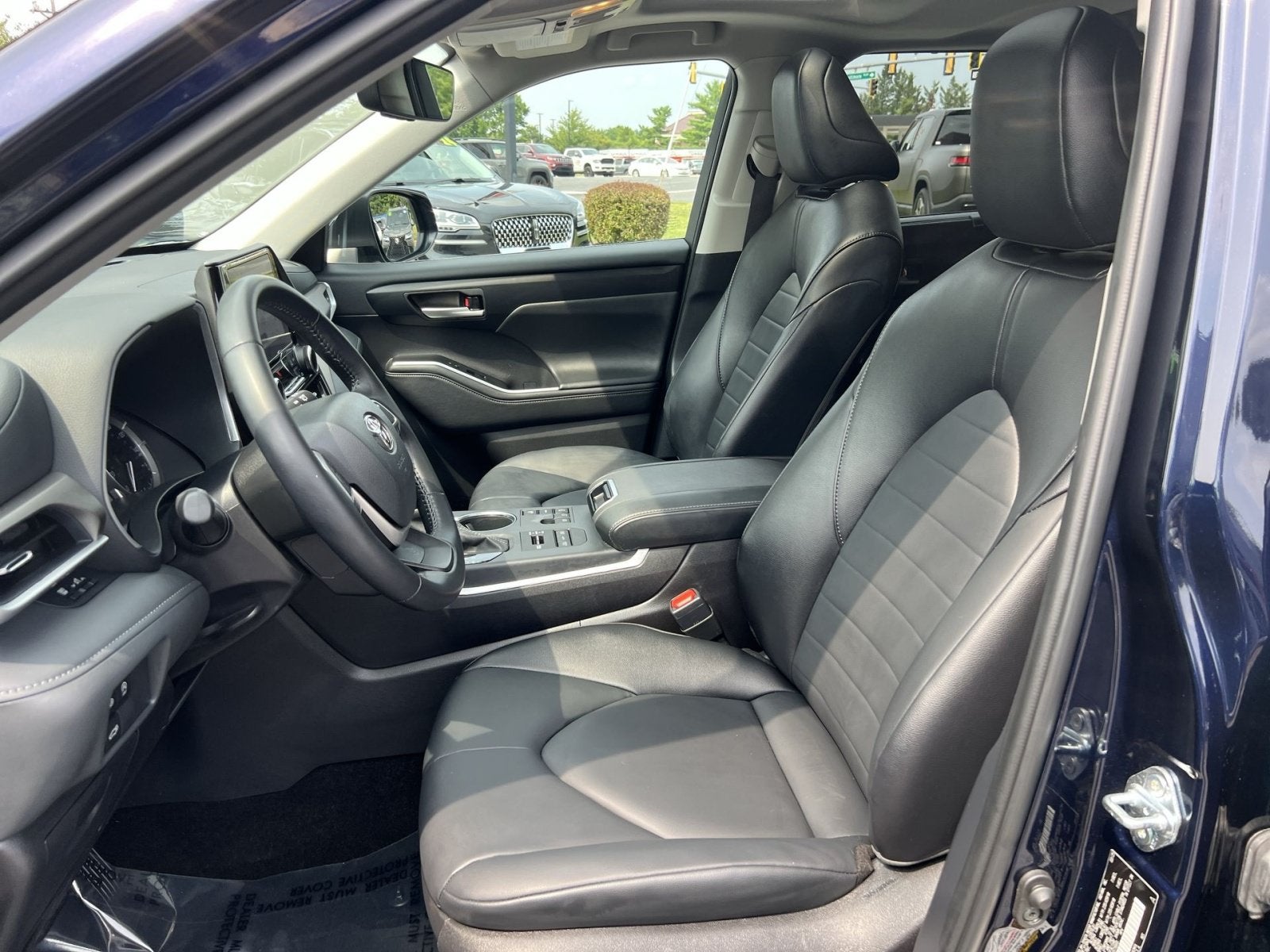 2025 Toyota Highlander XLE