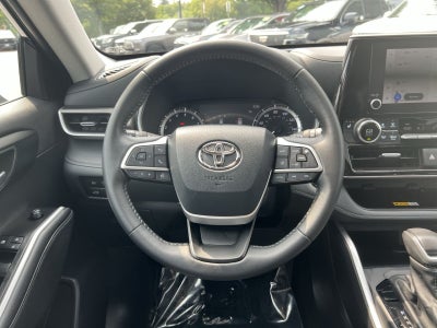 2025 Toyota Highlander XLE